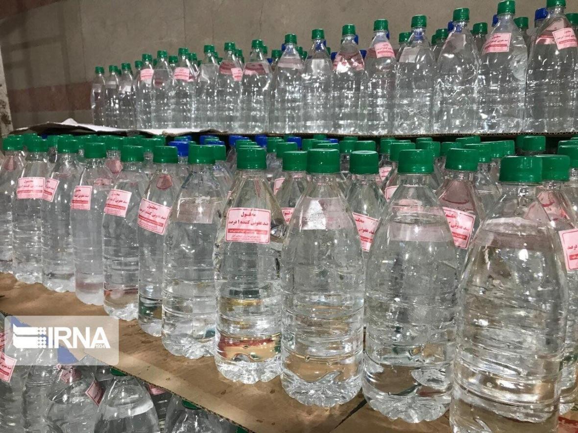 خبرنگاران کشف هزار و 260 بطری الکل از یک سوپرمارکت در همدان خبرنگاران کشف هزار و 260 بطری الکل از یک سوپرمارکت در همدان